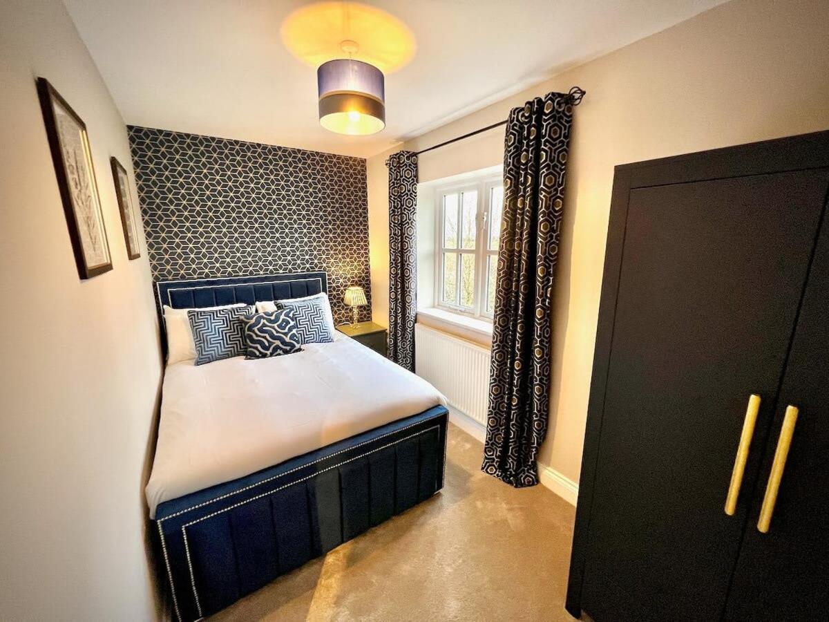 Honey Hill - 4 Bedroom Detached House